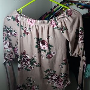 off the shoulder t shirt,